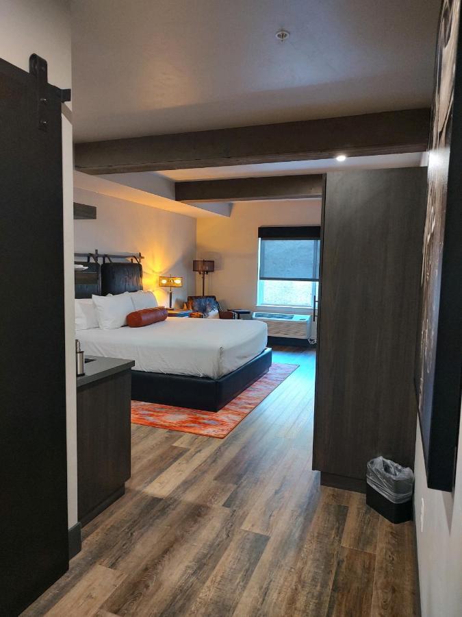 מלון מדרס Bunk House מראה חיצוני תמונה